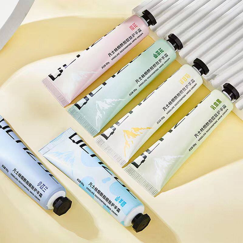 四季款护手霜冬滋润保湿嫩白补水不油腻氨基酸护手霜