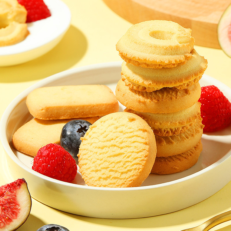 过年丹麦黄油曲奇饼干办公室解馋网红休闲零食小吃送礼盒装好吃