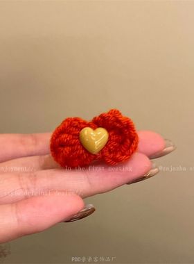 毛绒贴贴~红色蝴蝶结毛线开口戒指女秋冬可爱小众设计夸张食指戒