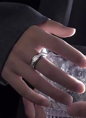 钛钢纹帅气戒指男ins雾凇个性时尚潮流男生戒指情侣指环女不掉色