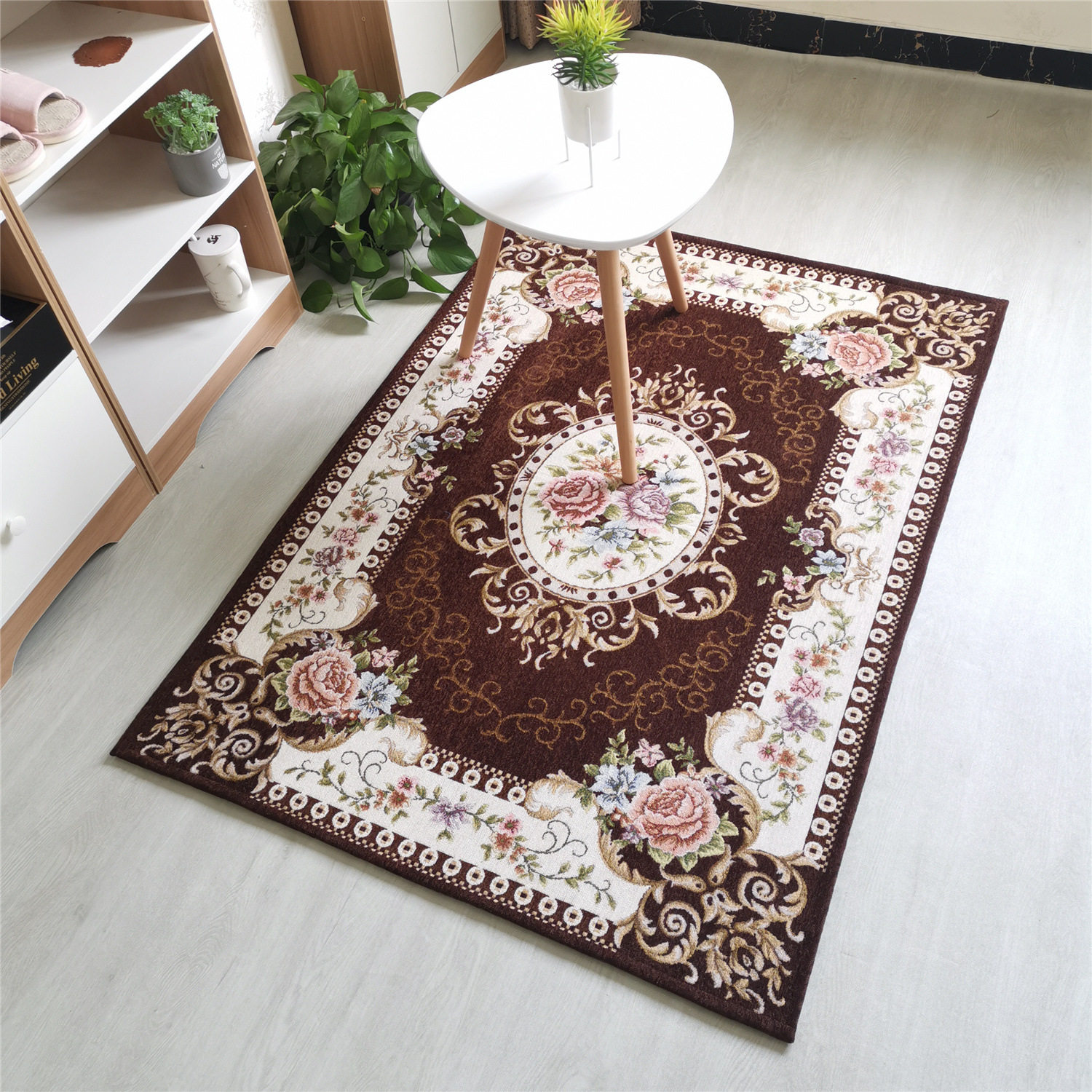 European style carpet, chenille woven jacquard classical carpet floor mat, living room entry kitchen water-absorbent anti-slip carpet