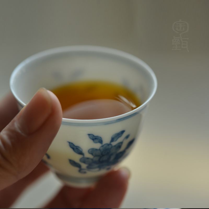 匋甄纯手绘成化青花品茗杯景德镇手工茶杯个人专用陶瓷主人杯单杯-图0