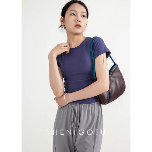 DOROTHY丨褶皱设计感T恤女修身短袖显瘦百搭正肩黑色小众短款上衣 - 图0