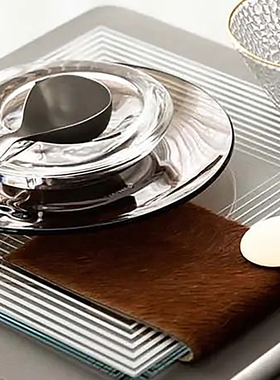 雅龙轻奢风样品房餐具套装北欧软装高级感餐桌饰品样板间餐盘摆件