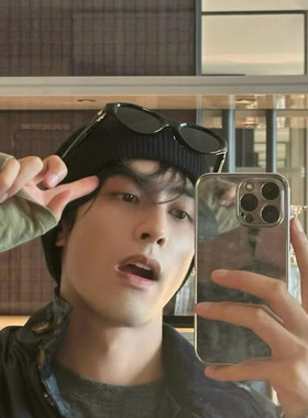 宋威龙同款复古猫眼黑框墨镜男女高级感潮酷显脸小开车专用太阳镜