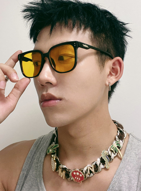 桔里防紫外线方形青年男