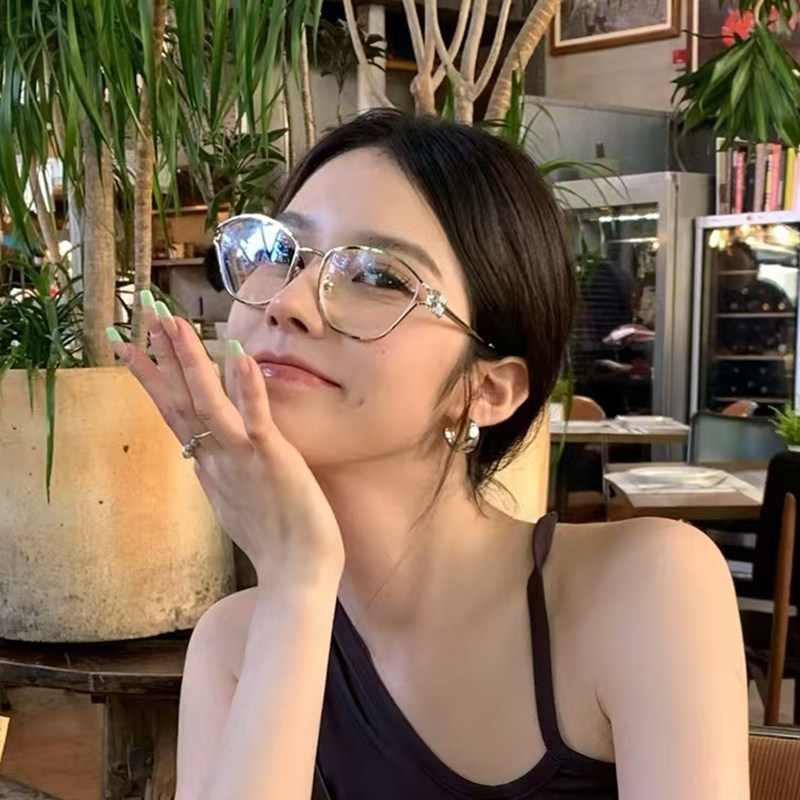 韩版椭圆镂空字母眼镜女高级感素颜神器防蓝光镜大脸显瘦可配度数,淘宝优惠券,粉丝福利购,淘宝优惠卷