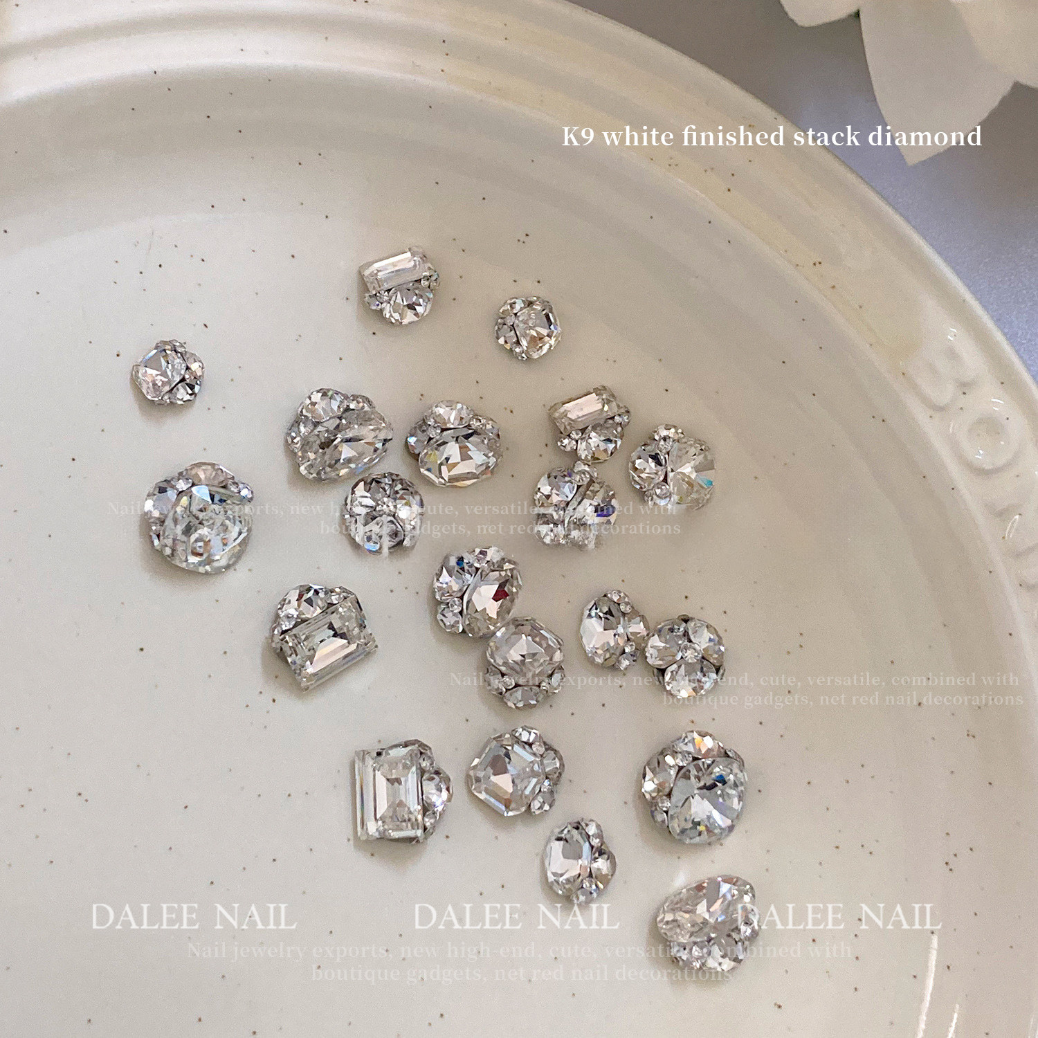 美甲新款K9白色成品堆钻高级爆闪指甲钻饰无底托轻奢款式指甲饰品,淘宝优惠券,粉丝福利购,淘宝优惠卷