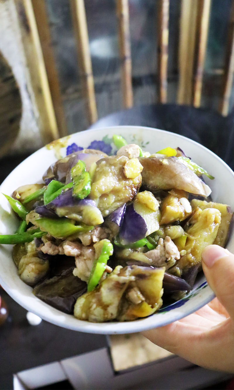 湖南衡阳本地新鲜茄子农家自种新鲜露天蔬菜软糯香甜园茄子圆茄子