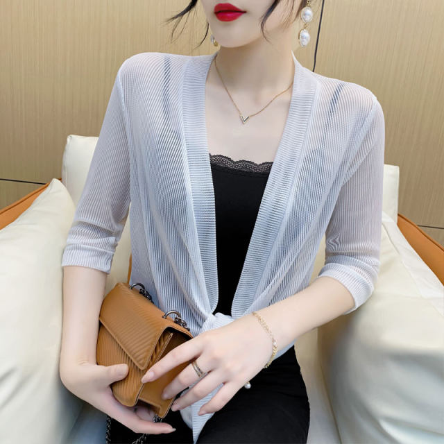 ສິ້ນ Summer Shawl ເທິງບາງ Suspender ແບບຄົນອັບເດດ: