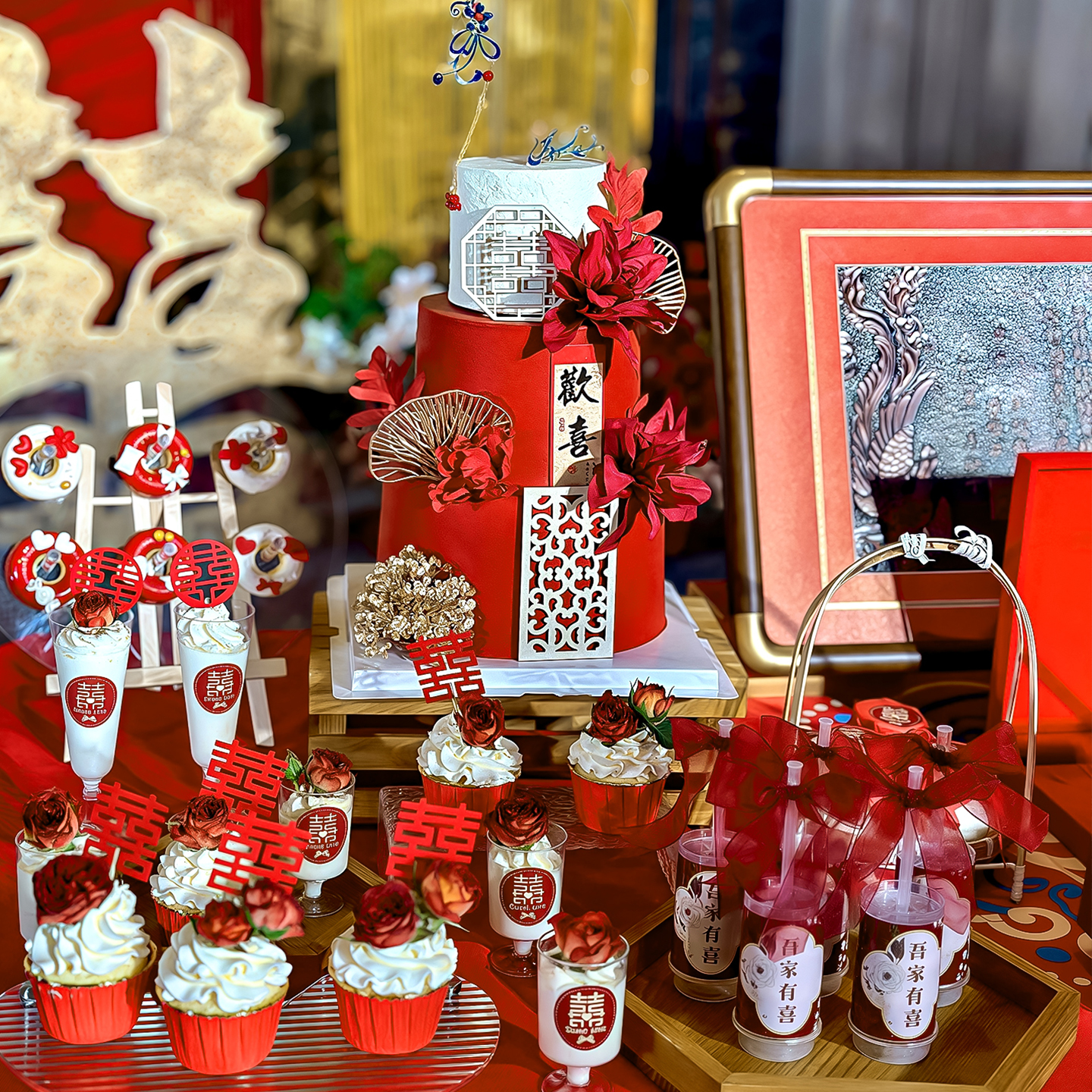 国潮结婚订婚宴鲜花婚礼蛋糕甜品台中式屏风凤钗绣球花大丽菊插件 - 图0