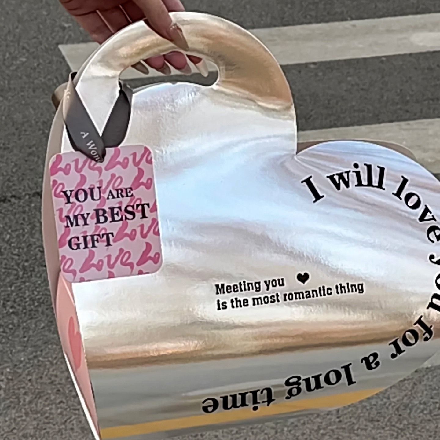 爆款浪漫520情人节镭射爱心蛋糕装饰银色手提包装盒情侣告白礼盒,淘宝优惠券,粉丝福利购,淘宝优惠卷