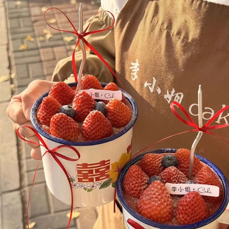 秋冬季简约圣诞节复古工艺奶油草莓搪瓷杯蛋糕装饰团建聚会小甜品,淘宝优惠券,粉丝福利购,淘宝优惠卷