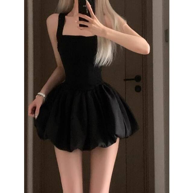 ແບບຝຣັ່ງ lady Royal sister suspender waist bud short skirt summer niche design backless puffy dress ສໍາລັບແມ່ຍິງ