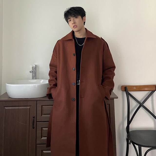 My brother learns how to wear winter mid-length woolen coats for men, new thickened knee-high loose woolen coats and windbreakers