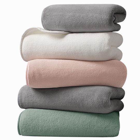 Men's sweat-absorbent and quick-drying sports towel for gym outdoor use