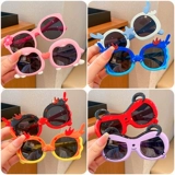 Детские мультяшные силиконовые прочные солнцезащитные очки подходит для мужчин и женщин, защита от ультрафиолета