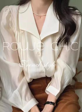 法国Rouje Chic法式气质v领抽褶设计泡泡袖衬衫女春季高级感衬衣