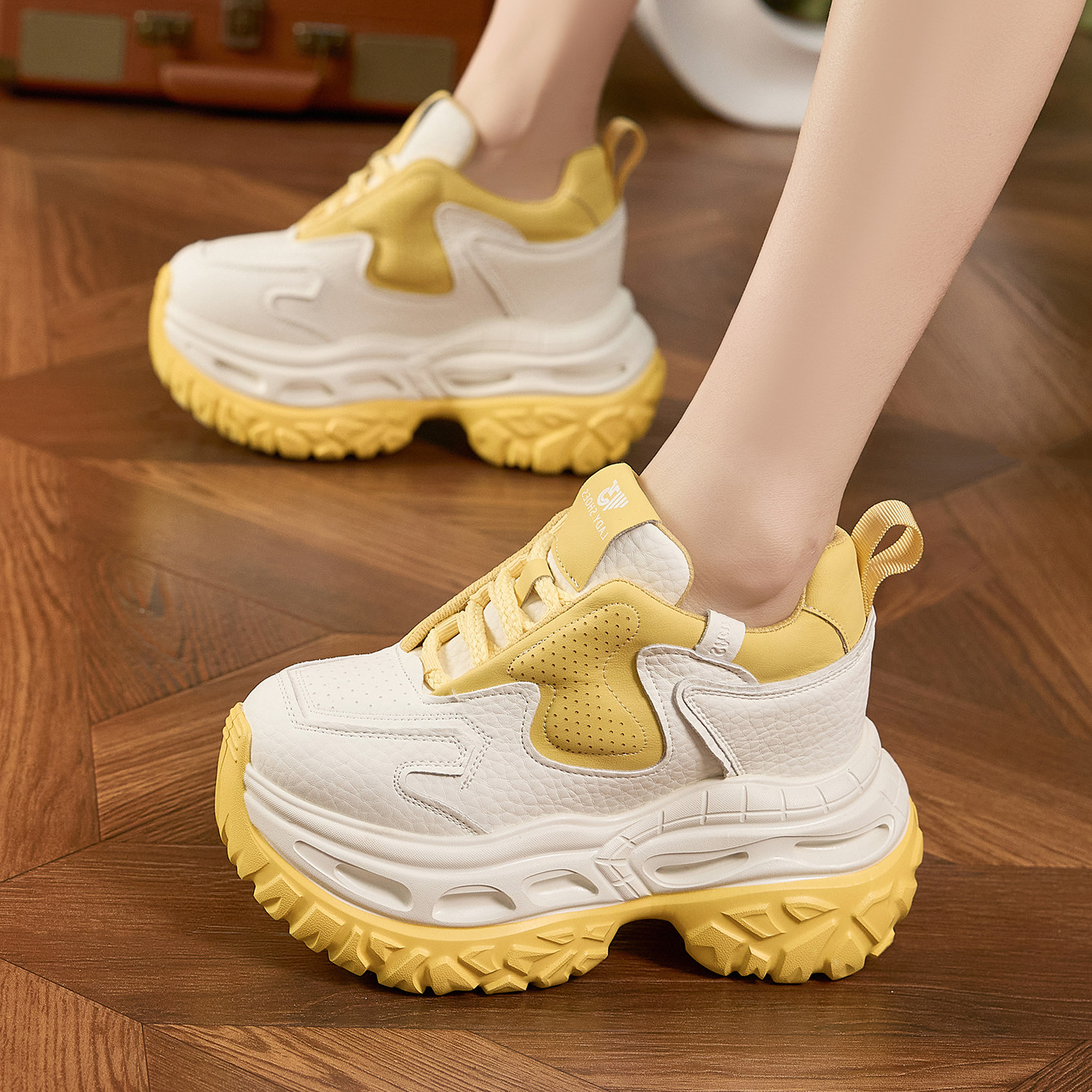 欧洲站透气真皮老爹鞋女2026春季新款厚底内增高洋气运动休闲单鞋,淘宝优惠券,粉丝福利购,淘宝优惠卷