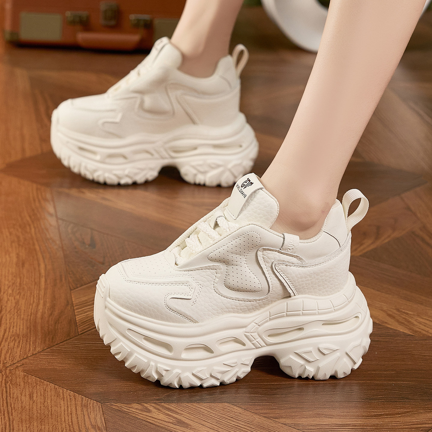 欧洲站透气真皮老爹鞋女2026春季新款厚底内增高洋气运动休闲单鞋,淘宝优惠券,粉丝福利购,淘宝优惠卷