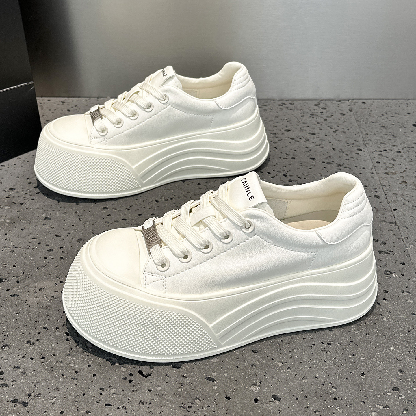 真皮小白鞋女款大头鞋2026春季新款厚底增高圆头系带运动休闲板鞋,淘宝优惠券,粉丝福利购,淘宝优惠卷