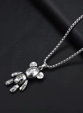 可活动暴力小熊钛钢项链嘻哈男潮朋克情侣毛衣链女小众卫衣挂件