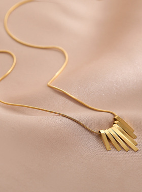 法式高级感简约复古新款K金色多坠流苏项链女ins潮冷淡风锁骨链