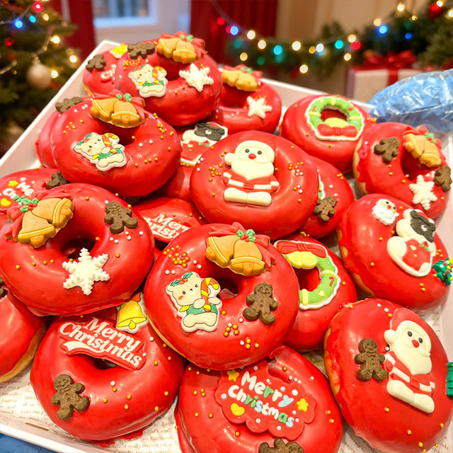 Christmas gingerbread man cookie cake decoration embellishment insert