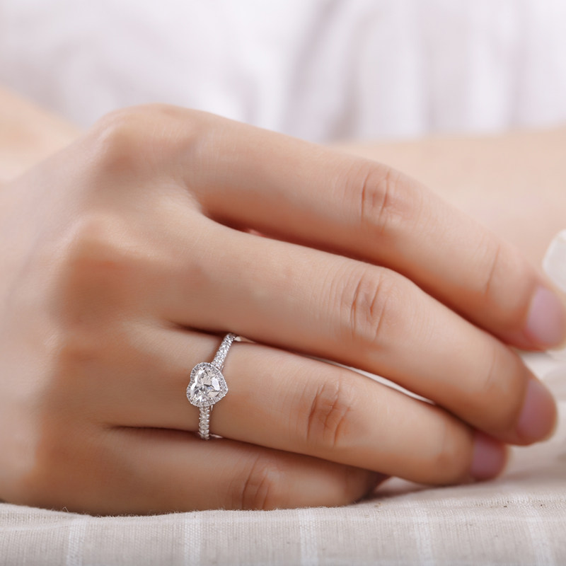 我爱钻石网钻戒女gia50分订婚戒 我爱钻石网手饰