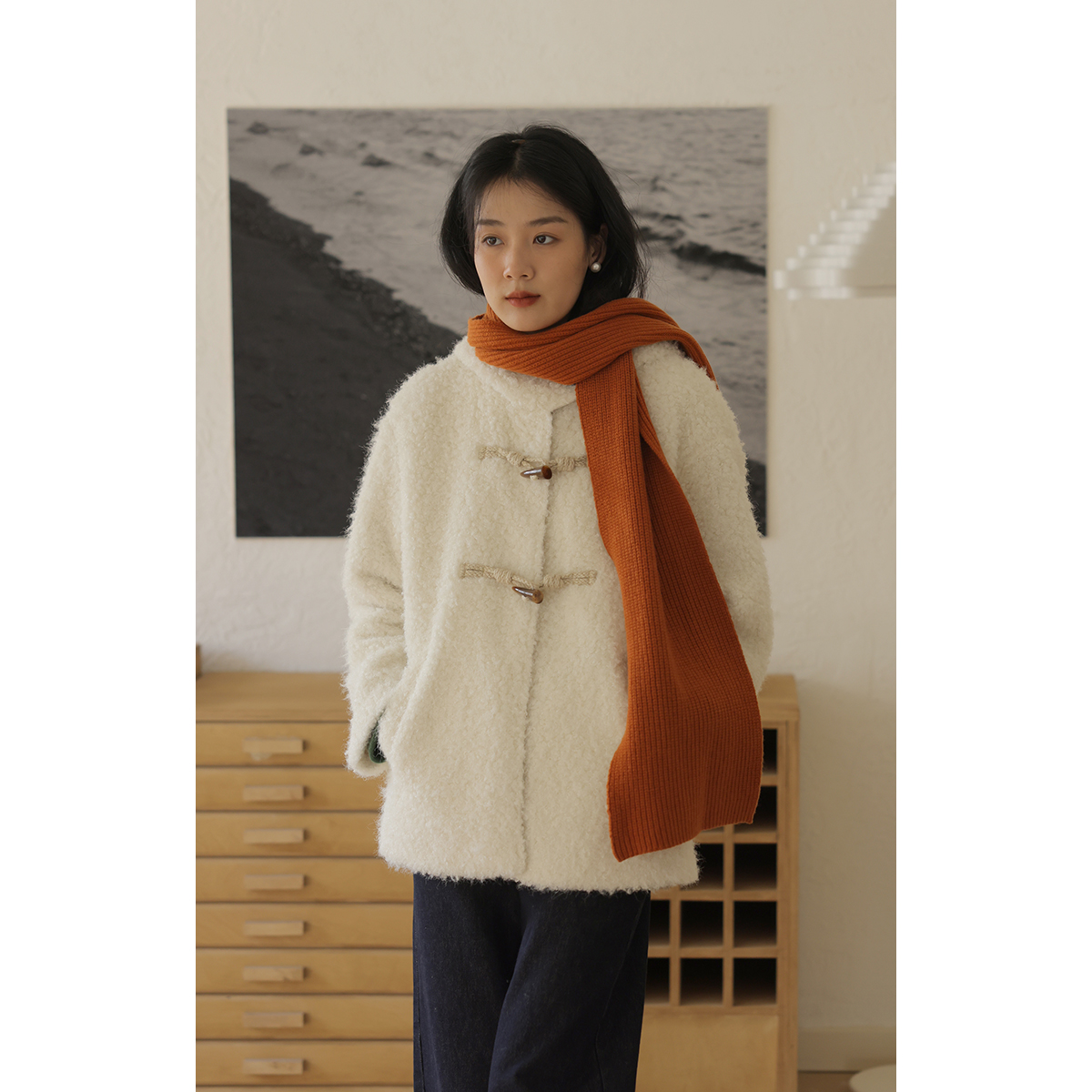 solighter 法式复古圈圈毛连帽牛角扣外套女冬季2025年新款厚外套 - 图0