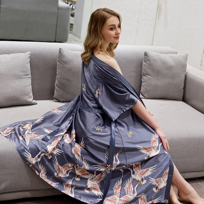 薄款缎面仙鹤2020派对生日结婚睡袍 古妮莉睡袍/浴袍