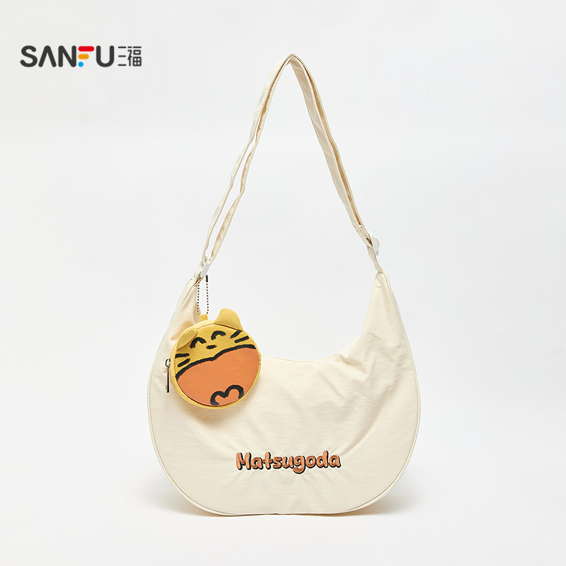 Sanfu shoulder bag summer urban sports Korean casual style crescent bag large capacity cloth soft women's bag 524580
