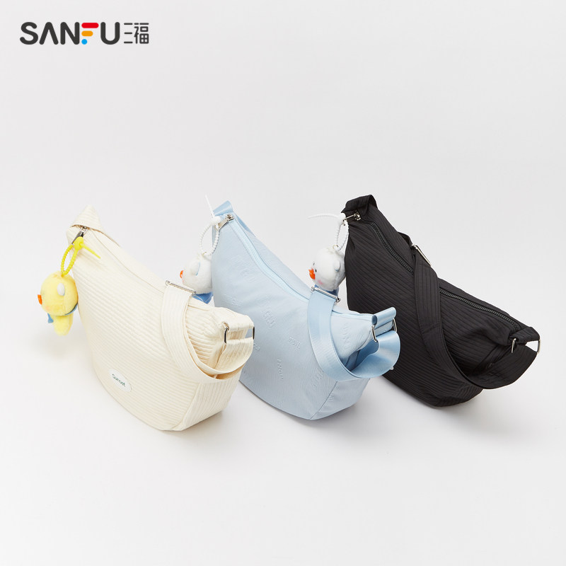 三福女2023简约休闲小鸭子斜挎包 三福服饰女士包袋