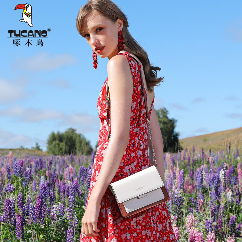啄木鸟2020新款女洋气潮包斜挎包 啄木鸟女士包袋