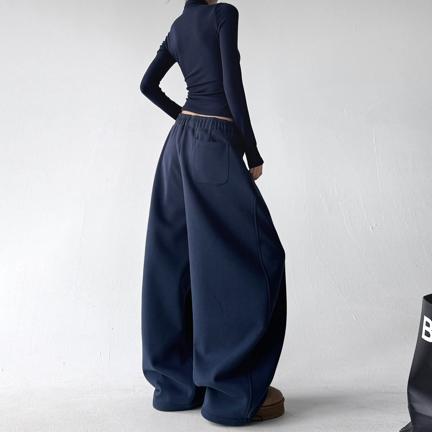 2025冬装新款抽绳弯刀卫裤女士痞帅高级感加绒廓形休闲阔腿裤子,淘宝优惠券,粉丝福利购,淘宝优惠卷