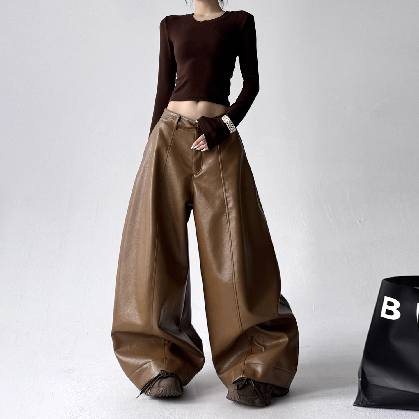 原创设计皮裤女2025秋冬新款潮流高腰百搭显瘦宽松阔腿pu皮休闲裤,淘宝优惠券,粉丝福利购,淘宝优惠卷