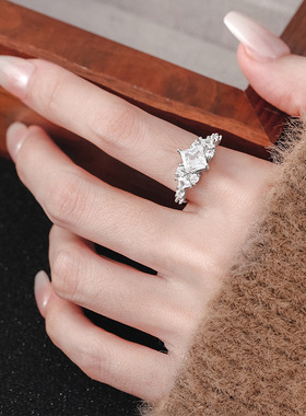女925银食指戒方糖锆石戒指