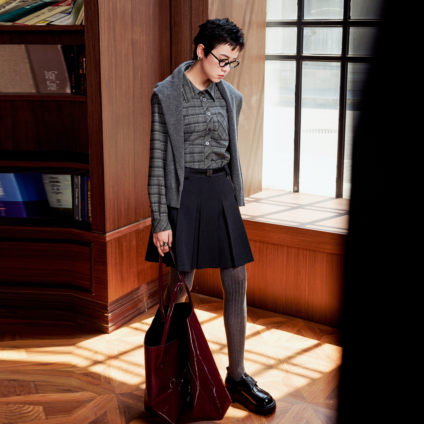 婉甸2025年冬季新品智灰压褶短裙1244K05GS1 - 图0