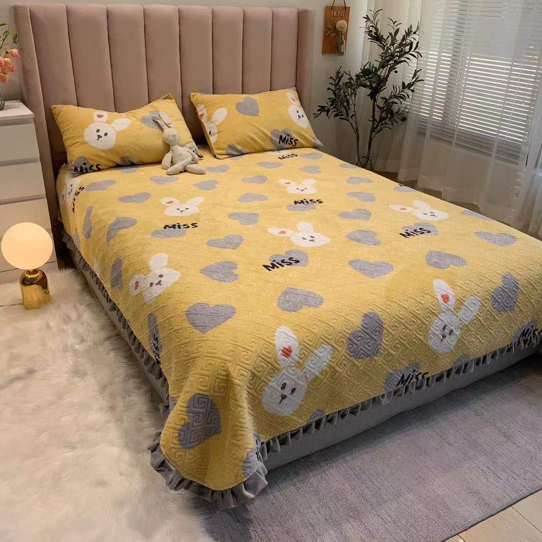 加厚冬季新款牛奶绒绗缝夹棉花边床盖套件 - 图2