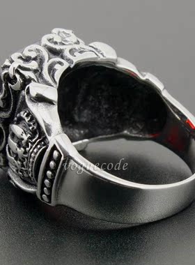 暗红色锆石花纹复古钛钢戒指