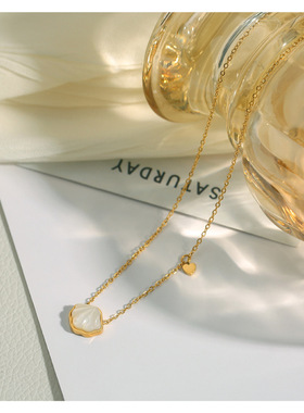 高级设计感钛钢镀18K金小爱心项链 简约气质白贝壳轻奢百搭锁骨链