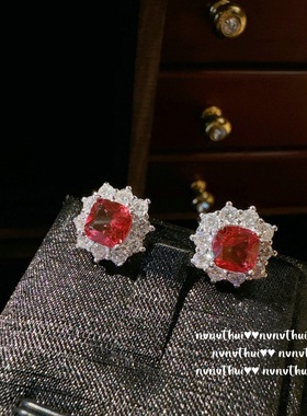 轻奢名媛卢比莱红锆石花朵戒指 璀璨镀18K金鸽血红气质晚宴耳钉女