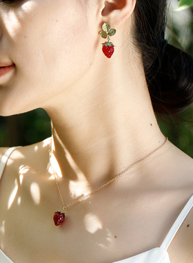 MichaelMichaud草莓项链