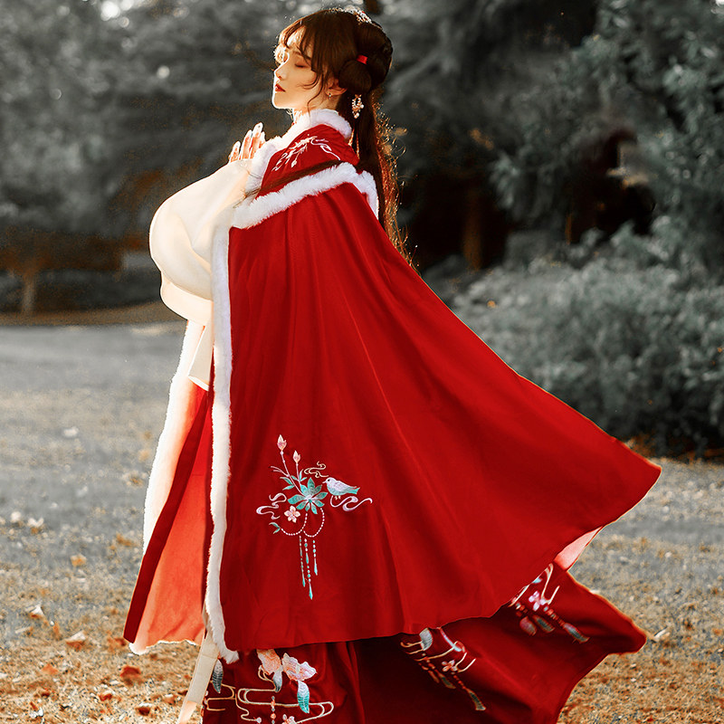 原创斗篷长款刺绣加绒加厚结婚汉服 红富兰汉服