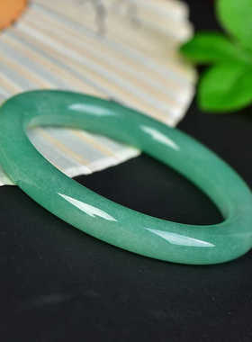 民族风女款东陵玉圆条手镯