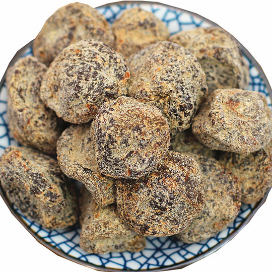 The old educated youths are fragrant and the plums are thick and flavourful.