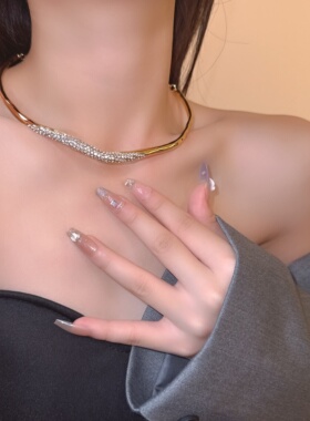 欧美风金色熔岩镶钻项圈高级感女