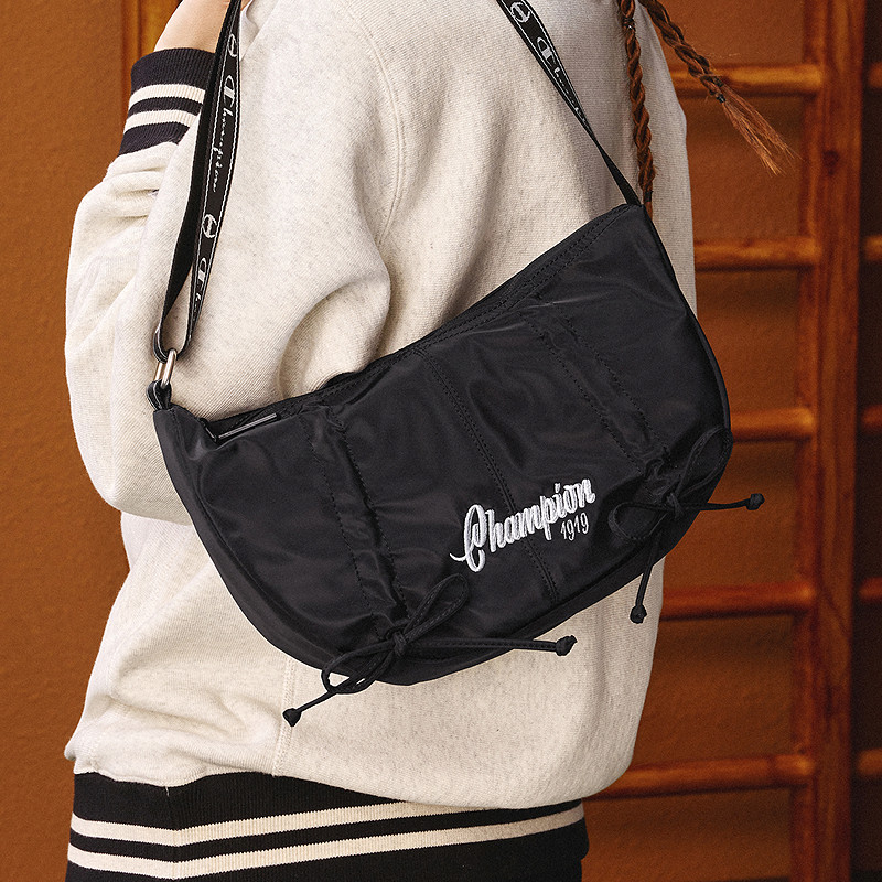 Champion冠军斜挎包女2025秋冬新款潮流休闲通勤背包单肩包月亮包,淘宝优惠券,粉丝福利购,淘宝优惠卷
