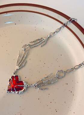 朋克个性暗红爱心吊坠颈链夸张锁骨链鬼爪个性暗黑小众设计项链女