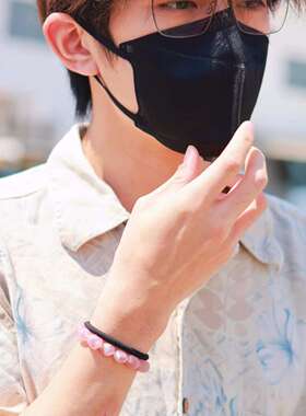 手链易烊千玺类四同款手链碎银粉色小串珠潮甜美气质小众设计手饰